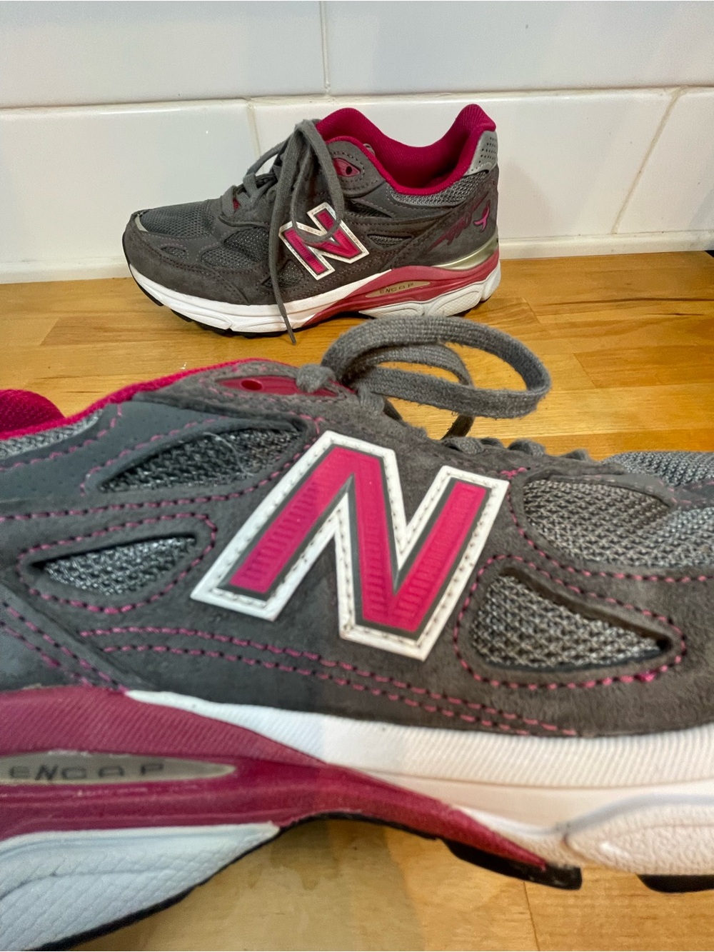 New Balance USA 990 Susan Komen Breast Cancer Running Sz8